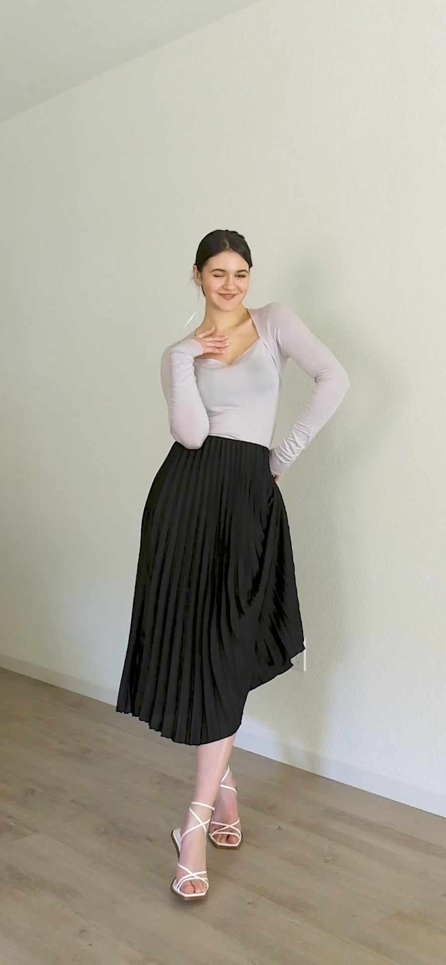 Swan Fitted Top Sewing Pattern by Dressmaking Amóre